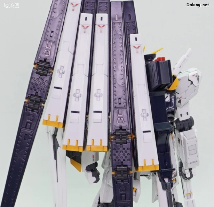 RG 普通版 32 RX-93 ν高达（牛高达） - 图片