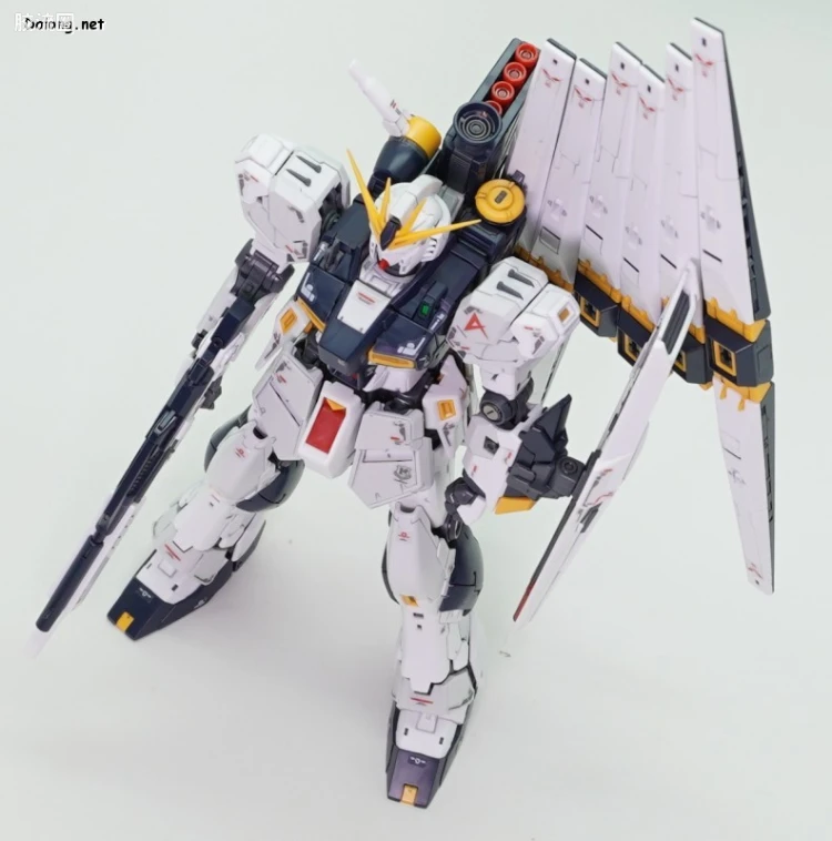 RG 普通版 32 RX-93 ν高达（牛高达） - 图片