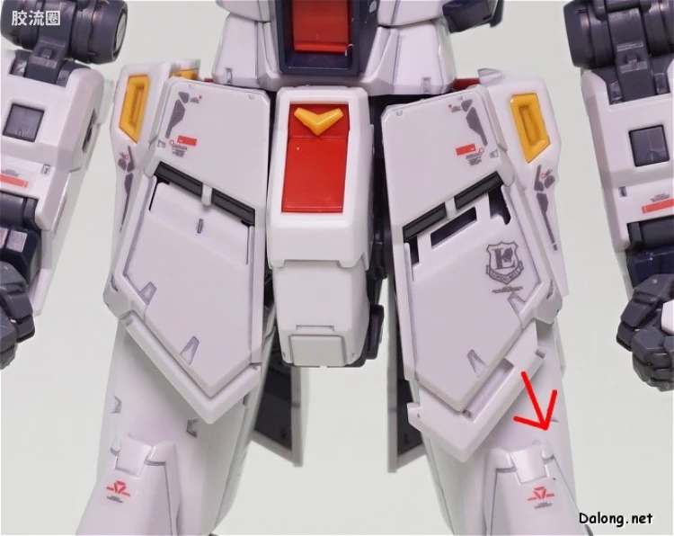 RG 普通版 32 RX-93 ν高达（牛高达） - 图片