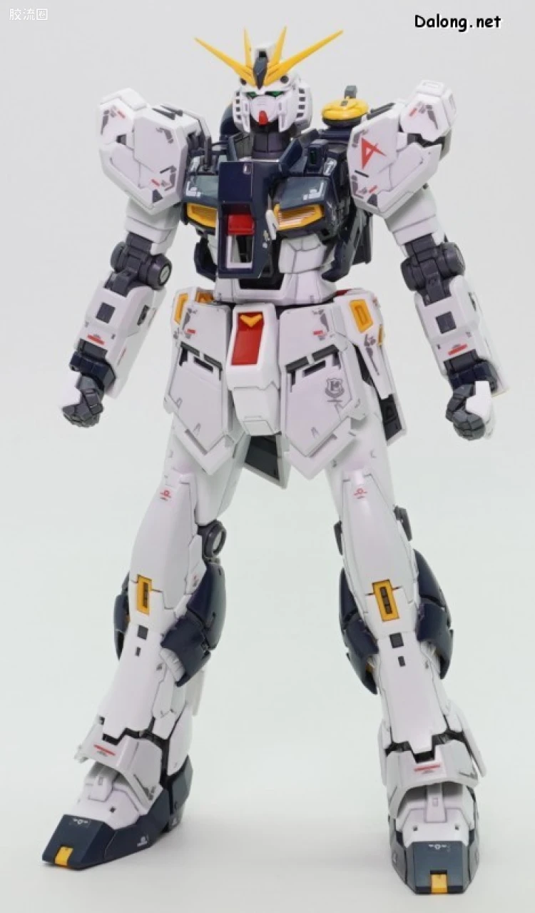RG 普通版 32 RX-93 ν高达（牛高达） - 图片