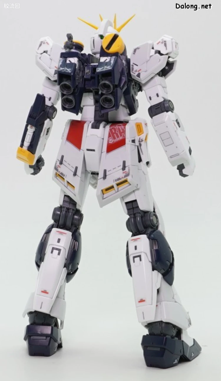 RG 普通版 32 RX-93 ν高达（牛高达） - 图片