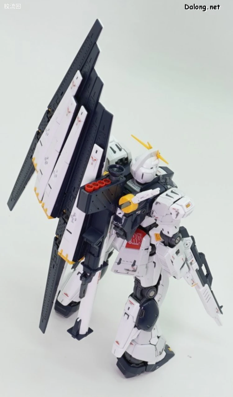 RG 普通版 32 RX-93 ν高达（牛高达） - 图片