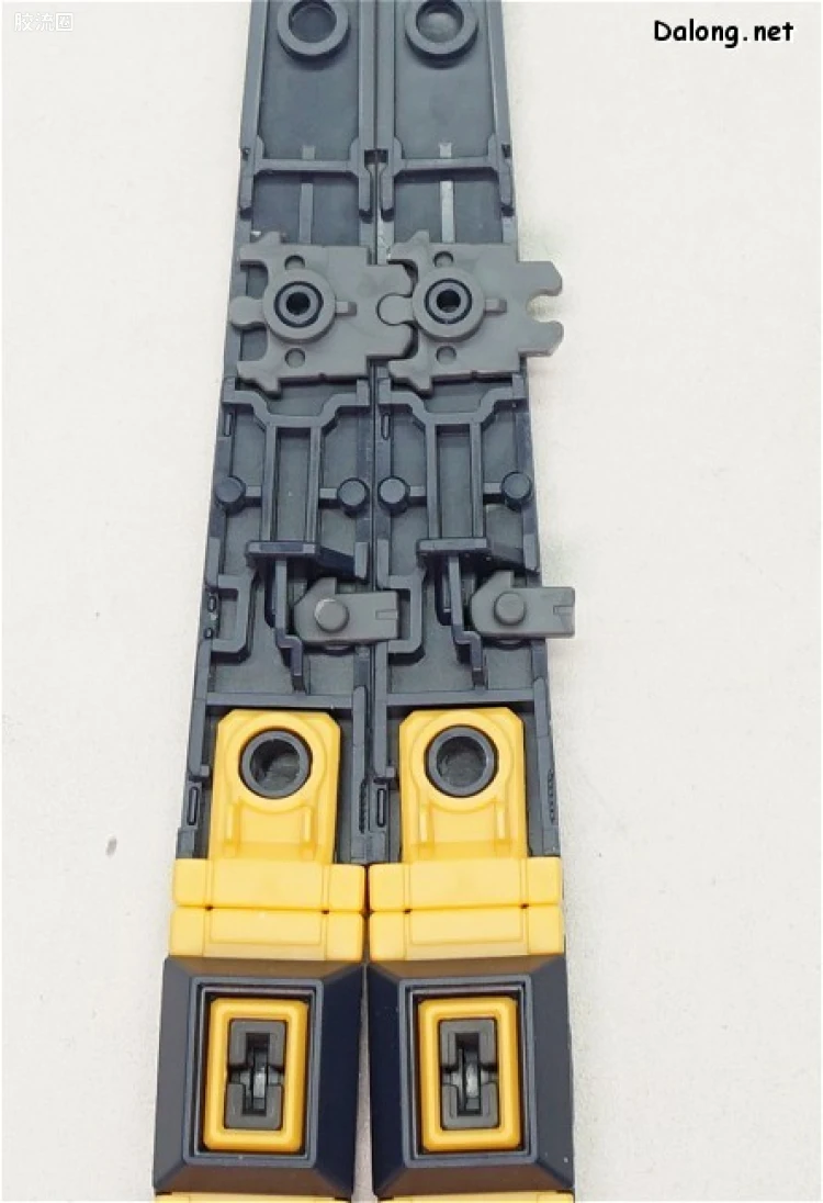RG 普通版 32 RX-93 ν高达（牛高达） - 图片