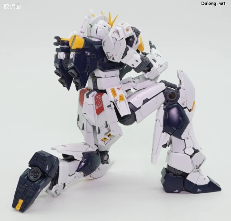 RG 普通版 32 RX-93 ν高达（牛高达） - 图片
