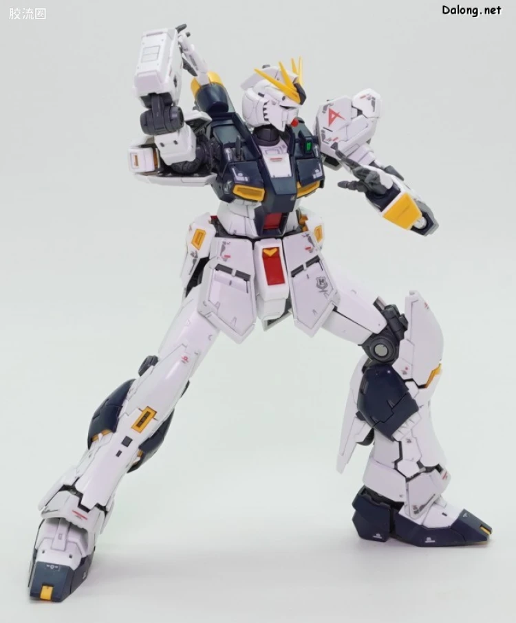RG 普通版 32 RX-93 ν高达（牛高达） - 图片