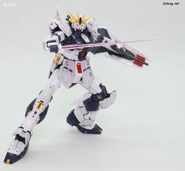 RG 普通版 32 RX-93 ν高达（牛高达） - 图片