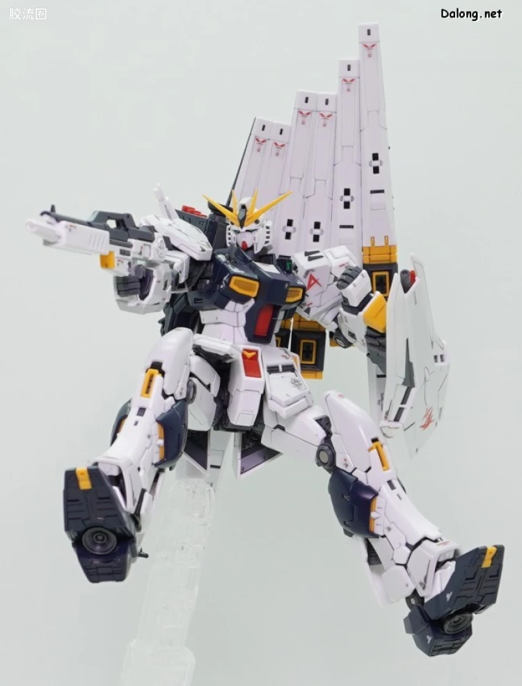 RG 普通版 32 RX-93 ν高达（牛高达） - 图片