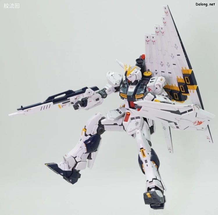 RG 普通版 32 RX-93 ν高达（牛高达） - 图片