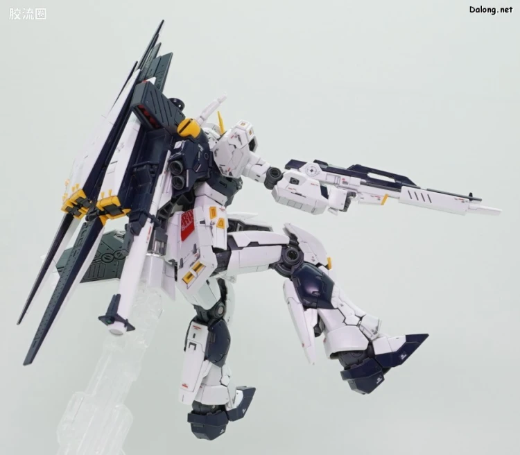 RG 普通版 32 RX-93 ν高达（牛高达） - 图片