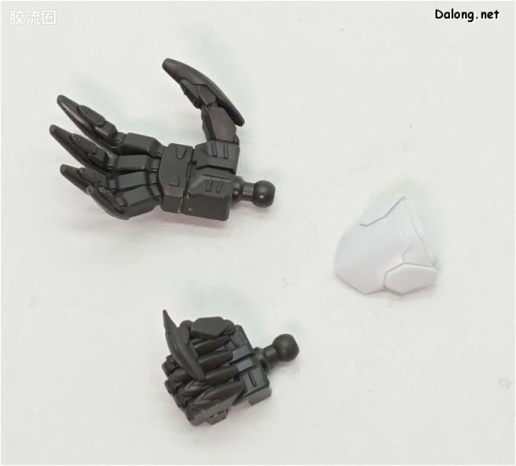 高达铁血的奥尔芬斯 HG 1/144 普通版 33 高达巴巴托斯 天狼座帝王形态 - 图片