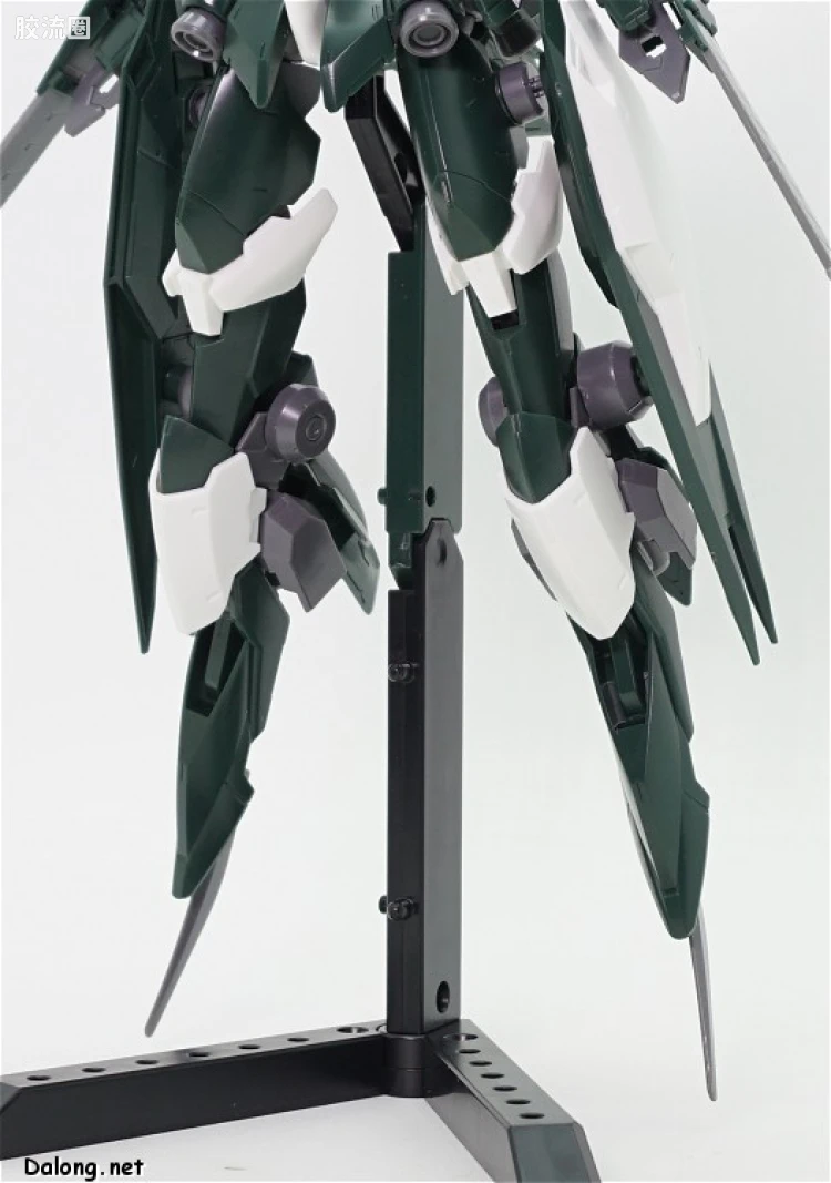 高达铁血的奥尔芬斯 HG 1/144 普通版 34 雷金雷兹朱丽雅 - 图片