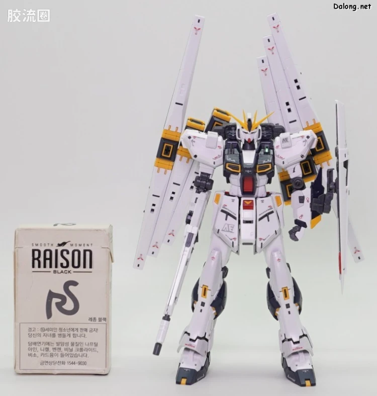 RG 其他限定版 RX-93 ν高达(双翼状浮游炮装备型) - 图片