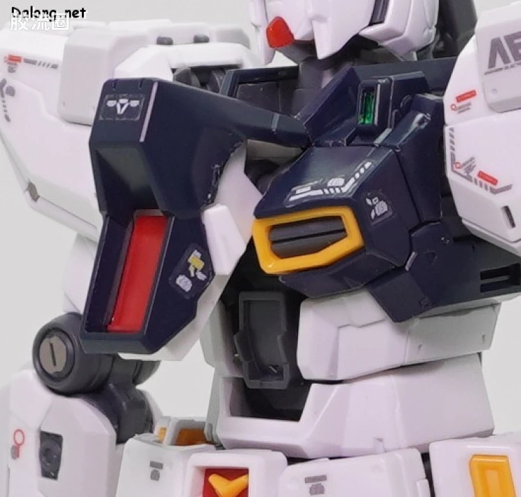 RG 其他限定版 RX-93 ν高达(双翼状浮游炮装备型) - 图片