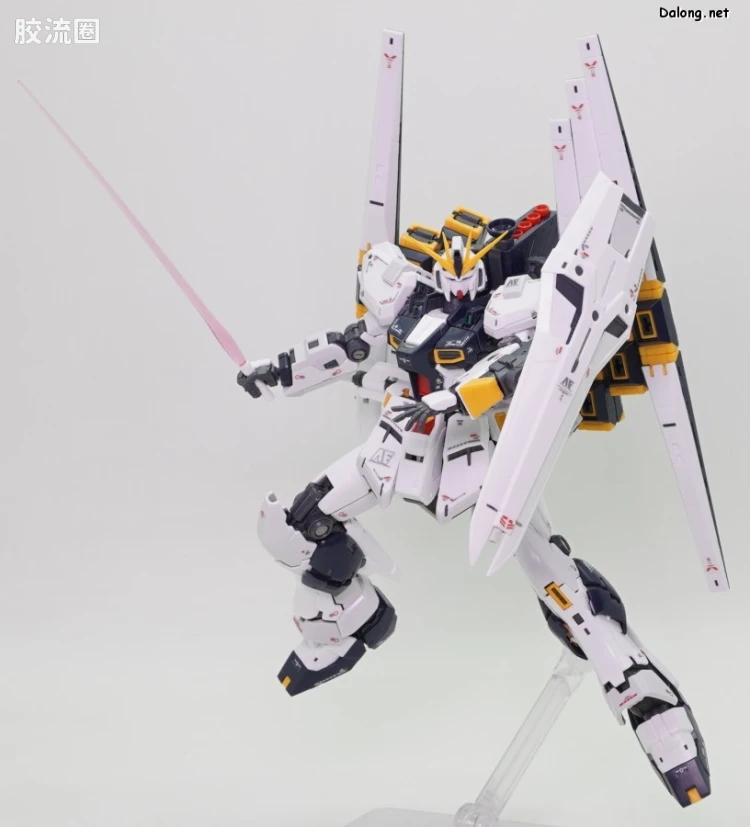 RG 其他限定版 RX-93 ν高达(双翼状浮游炮装备型) - 图片