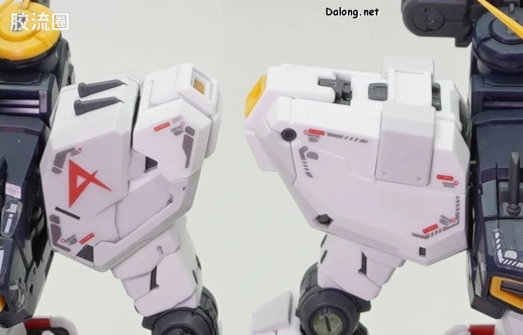 RG 其他限定版 RX-93 ν高达(双翼状浮游炮装备型) - 图片