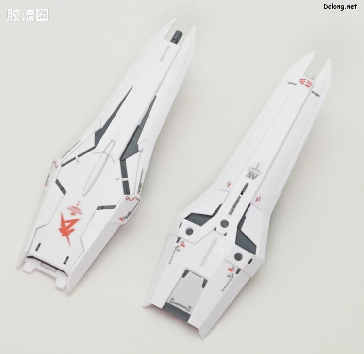 RG 其他限定版 RX-93 ν高达(双翼状浮游炮装备型) - 图片