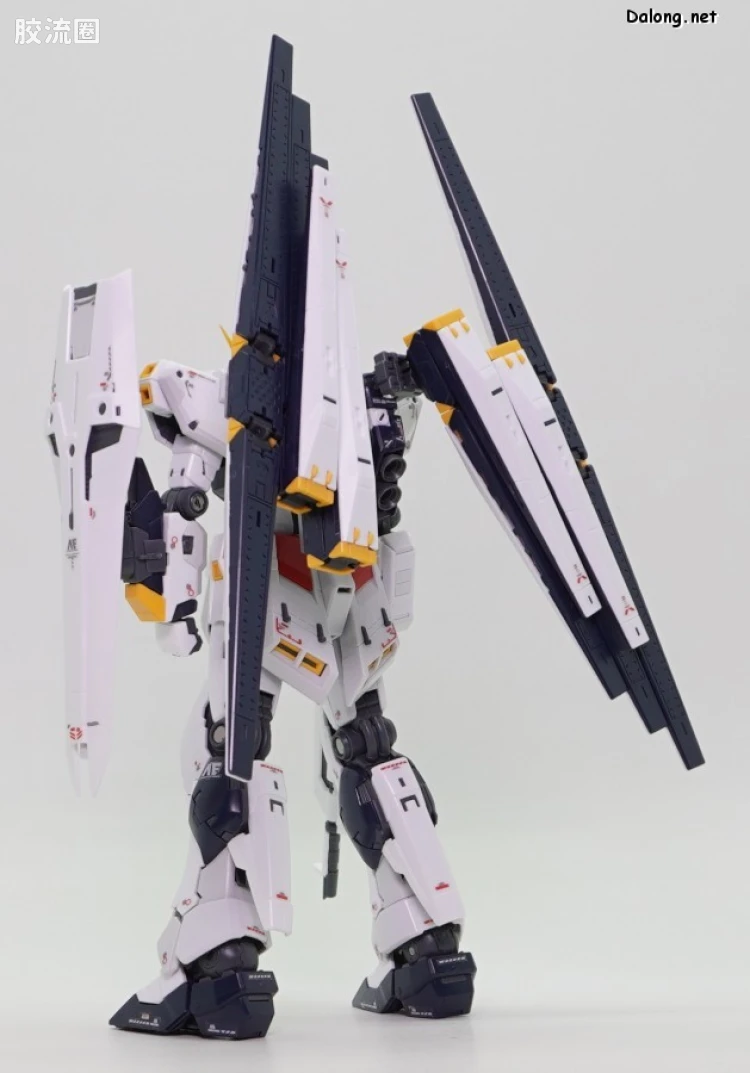 RG 其他限定版 RX-93 ν高达(双翼状浮游炮装备型) - 图片