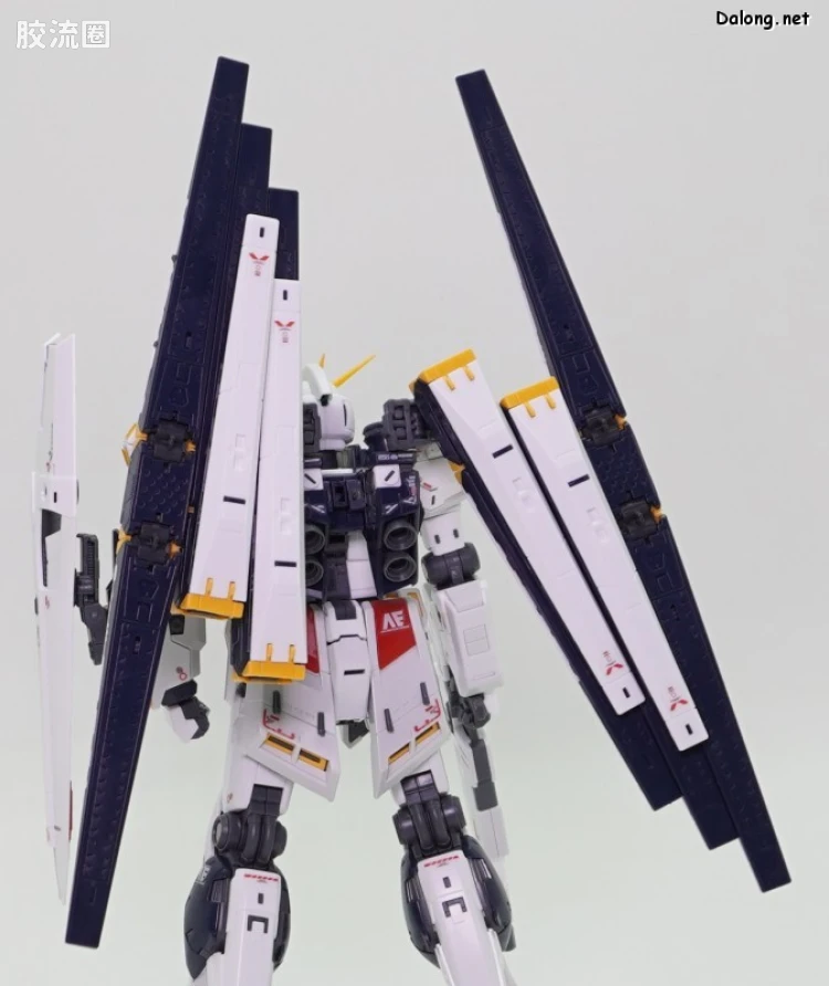 RG 其他限定版 RX-93 ν高达(双翼状浮游炮装备型) - 图片