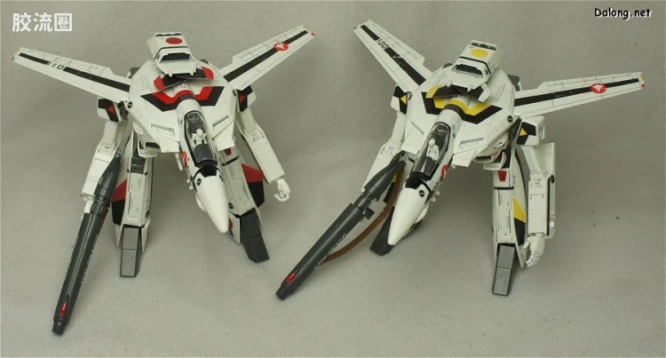 万代超时空要塞系列拼装模型 1比72 VF-1S Valkyrie 福克机 - 图片