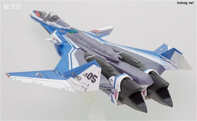 万代超时空要塞系列拼装模型 1比72 VF-31J 齐格弗里德(疾风机) - 图片