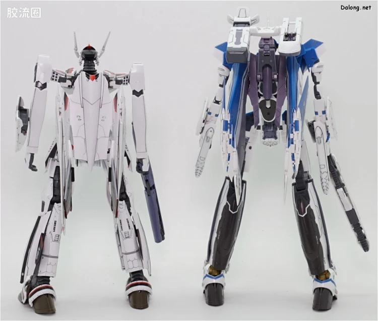 万代超时空要塞系列拼装模型 1比72 VF-31J 齐格弗里德(疾风机) - 图片