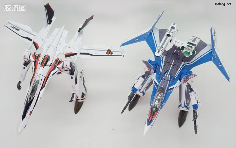 万代超时空要塞系列拼装模型 1比72 VF-31J 齐格弗里德(疾风机) - 图片