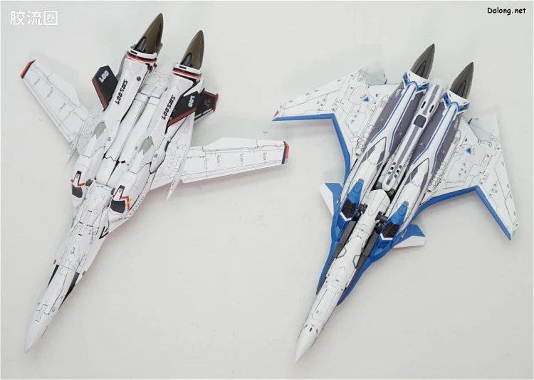 万代超时空要塞系列拼装模型 1比72 VF-31J 齐格弗里德(疾风机) - 图片