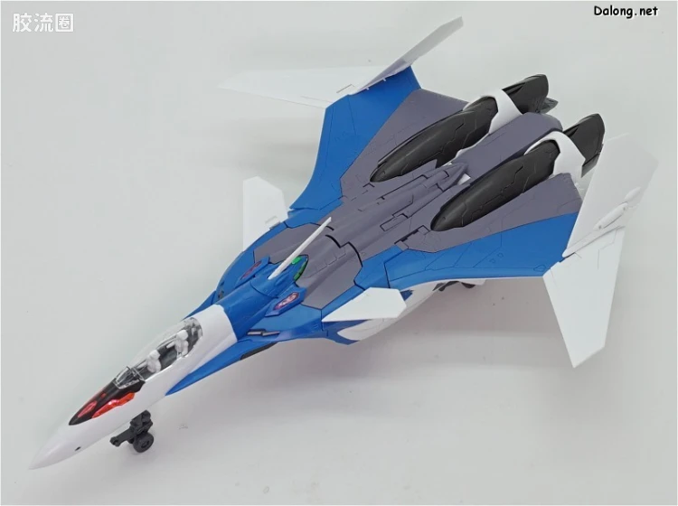 万代超时空要塞系列拼装模型 1比72 VF-31J 齐格弗里德(疾风机) - 图片