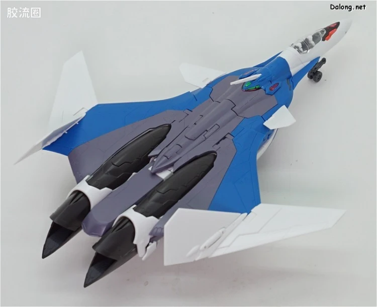 万代超时空要塞系列拼装模型 1比72 VF-31J 齐格弗里德(疾风机) - 图片