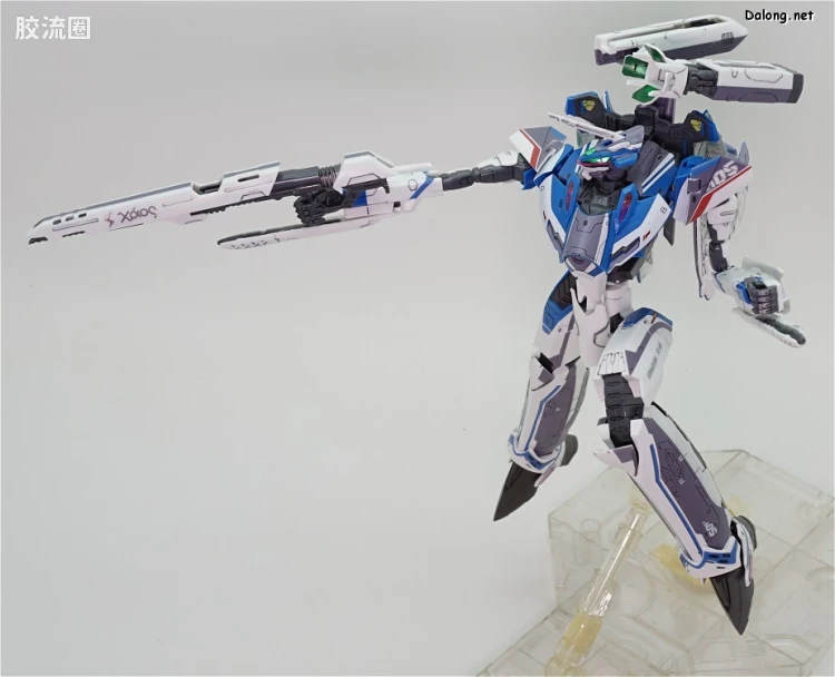 万代超时空要塞系列拼装模型 1比72 VF-31J 齐格弗里德(疾风机) - 图片