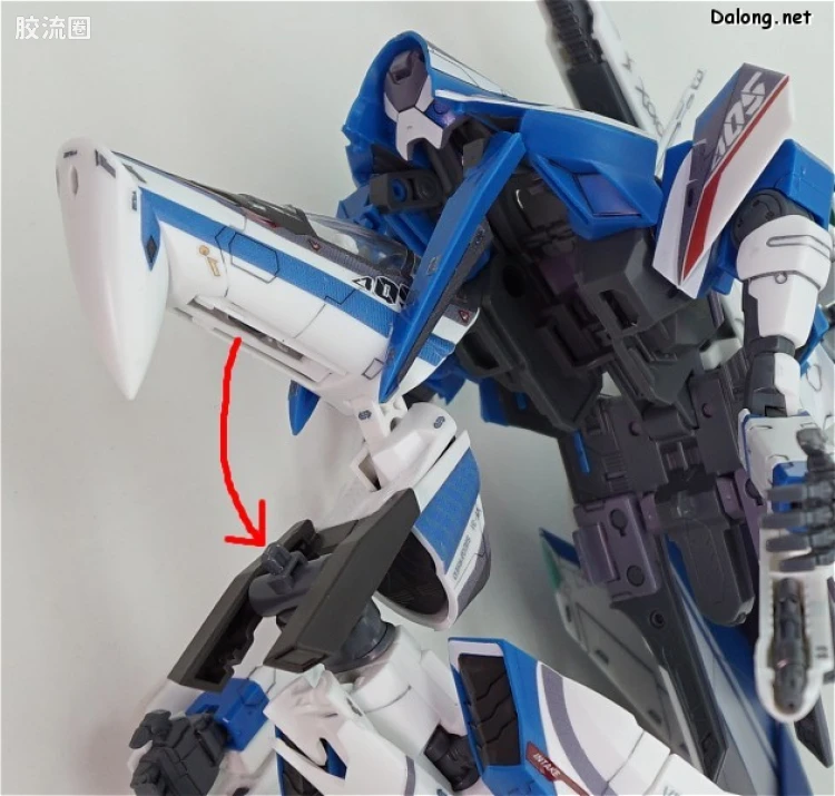 万代超时空要塞系列拼装模型 1比72 VF-31J 齐格弗里德(疾风机) - 图片