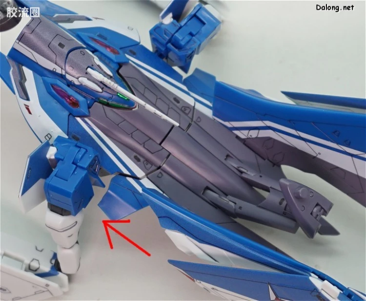 万代超时空要塞系列拼装模型 1比72 VF-31J 齐格弗里德(疾风机) - 图片