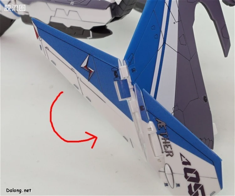 万代超时空要塞系列拼装模型 1比72 VF-31J 齐格弗里德(疾风机) - 图片