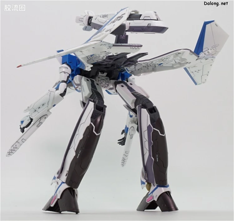 万代超时空要塞系列拼装模型 1比72 VF-31J 齐格弗里德(疾风机) - 图片