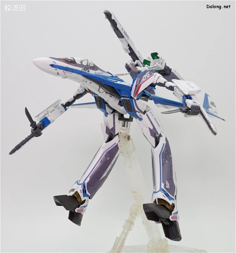 万代超时空要塞系列拼装模型 1比72 VF-31J 齐格弗里德(疾风机) - 图片