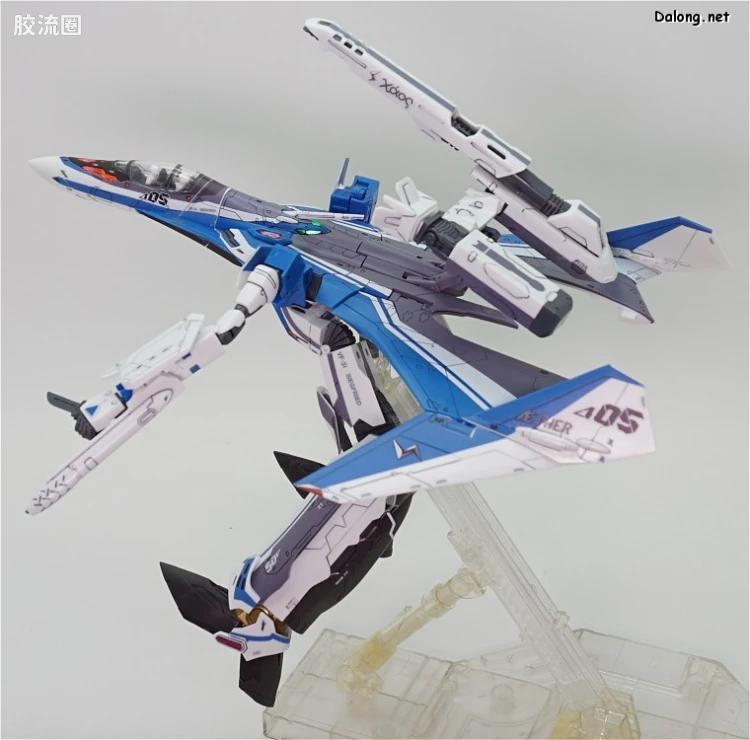 万代超时空要塞系列拼装模型 1比72 VF-31J 齐格弗里德(疾风机) - 图片