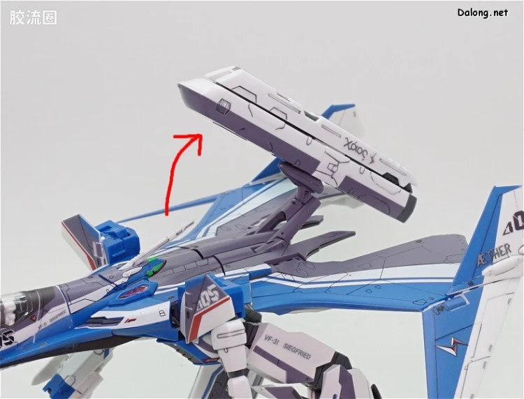 万代超时空要塞系列拼装模型 1比72 VF-31J 齐格弗里德(疾风机) - 图片