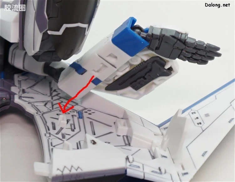 万代超时空要塞系列拼装模型 1比72 VF-31J 齐格弗里德(疾风机) - 图片