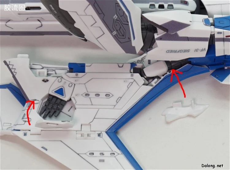 万代超时空要塞系列拼装模型 1比72 VF-31J 齐格弗里德(疾风机) - 图片