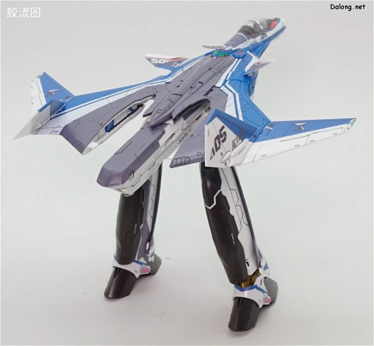 万代超时空要塞系列拼装模型 1比72 VF-31J 齐格弗里德(疾风机) - 图片