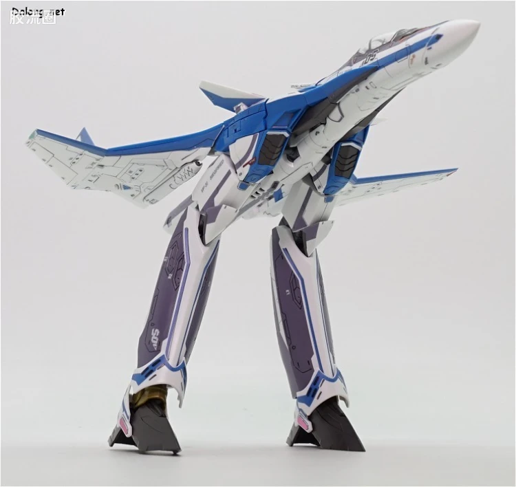 万代超时空要塞系列拼装模型 1比72 VF-31J 齐格弗里德(疾风机) - 图片