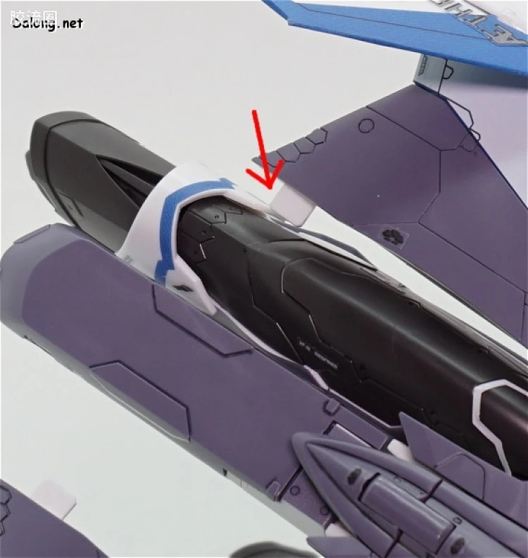 万代超时空要塞系列拼装模型 1比72 VF-31J 齐格弗里德(疾风机) - 图片