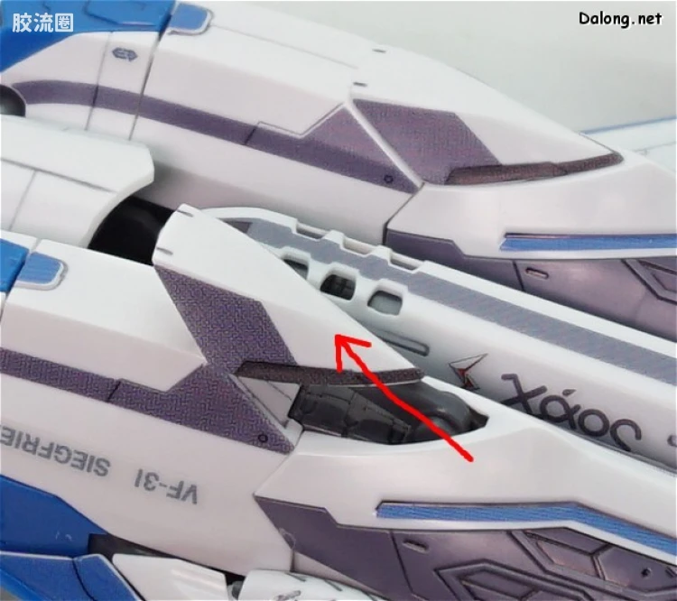 万代超时空要塞系列拼装模型 1比72 VF-31J 齐格弗里德(疾风机) - 图片