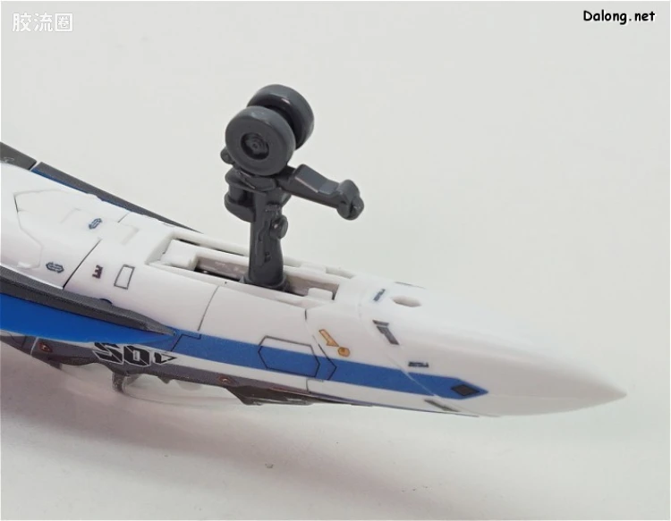万代超时空要塞系列拼装模型 1比72 VF-31J 齐格弗里德(疾风机) - 图片