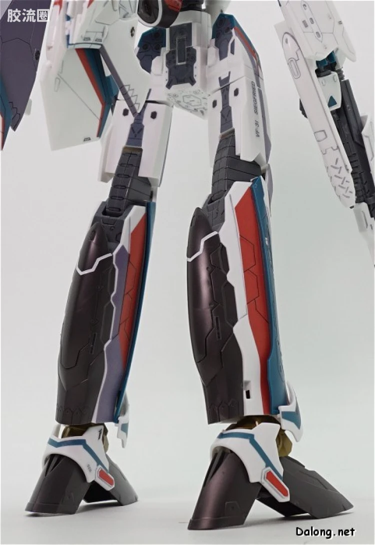 万代超时空要塞系列拼装模型 1比72 VF-31S 齐格弗里德(阿拉德机) - 图片