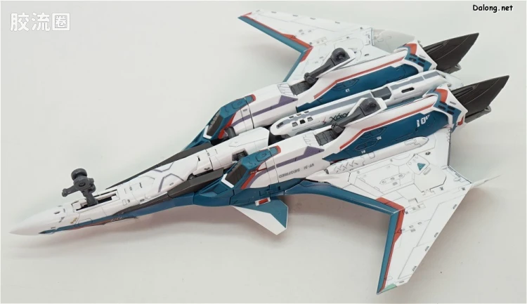 万代超时空要塞系列拼装模型 1比72 VF-31S 齐格弗里德(阿拉德机) - 图片