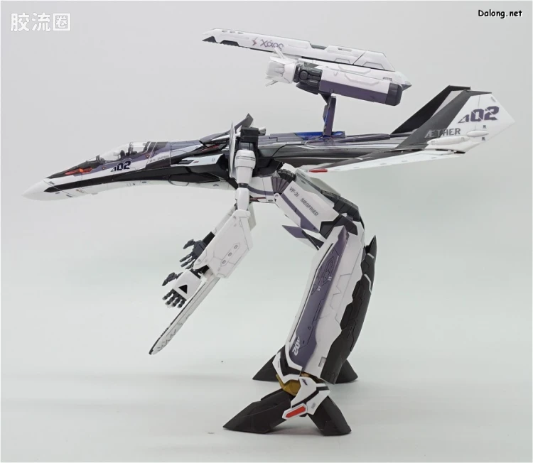 万代超时空要塞系列拼装模型 1比72 VF-31F 齐格菲里德(梅萨·伊雷菲尔特机） - 图片
