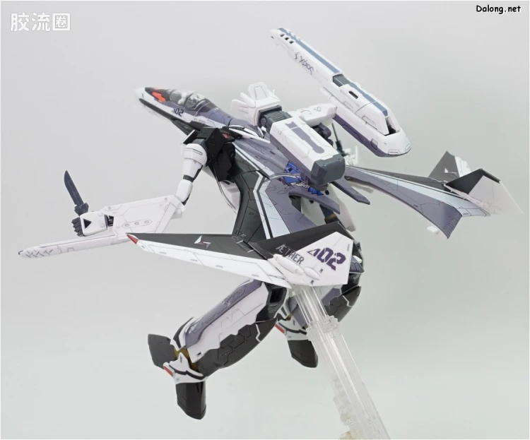 万代超时空要塞系列拼装模型 1比72 VF-31F 齐格菲里德(梅萨·伊雷菲尔特机） - 图片