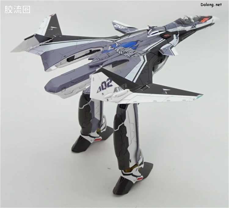万代超时空要塞系列拼装模型 1比72 VF-31F 齐格菲里德(梅萨·伊雷菲尔特机） - 图片