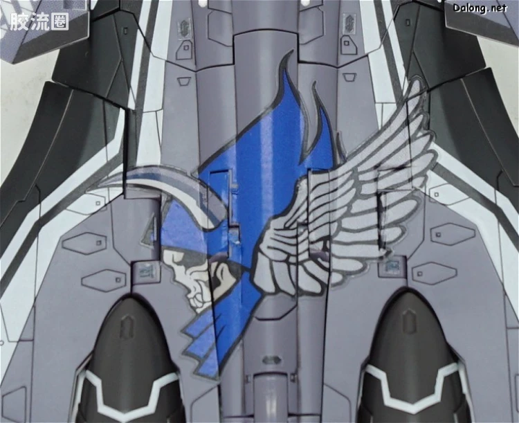 万代超时空要塞系列拼装模型 1比72 VF-31F 齐格菲里德(梅萨·伊雷菲尔特机） - 图片